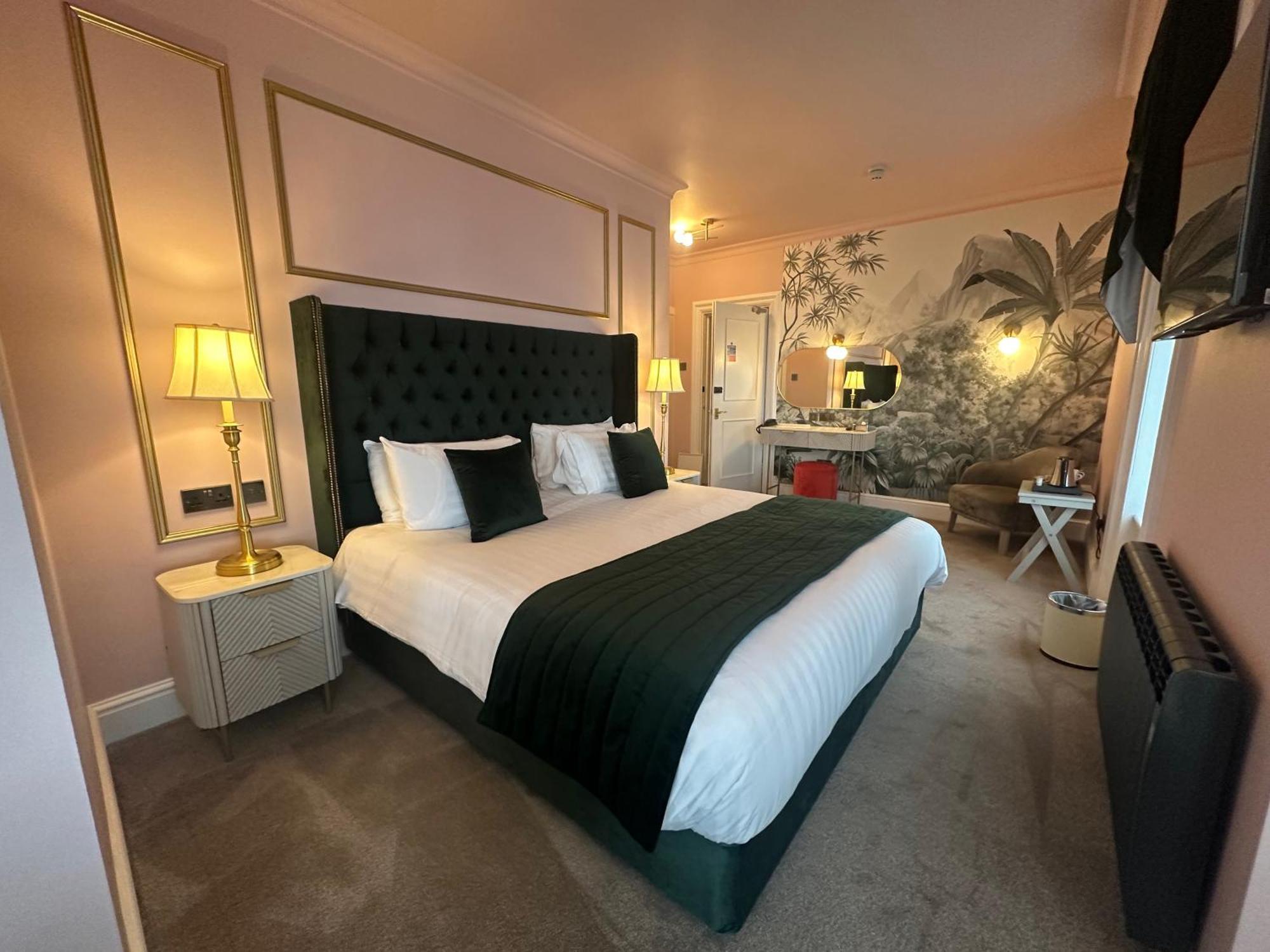 The Park Hotel 3*